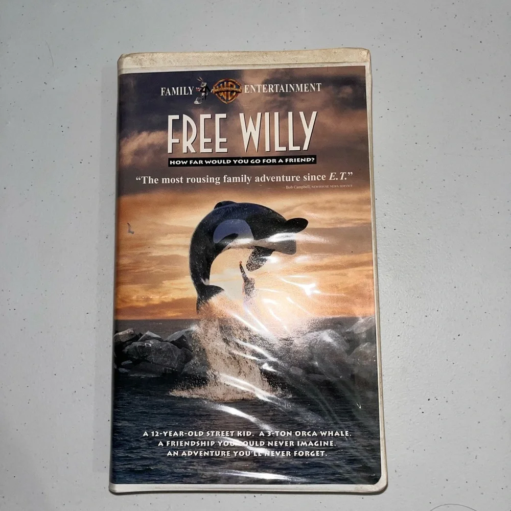 Free Willy VHS Movie
